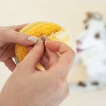 TOTO // Silent Snuffle Smaller Ball